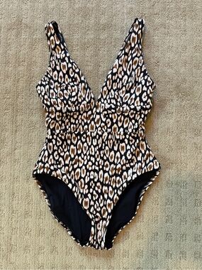 Tommy Bahama Leopard Print One-Piece Swimsuit - Black & Brown size 4